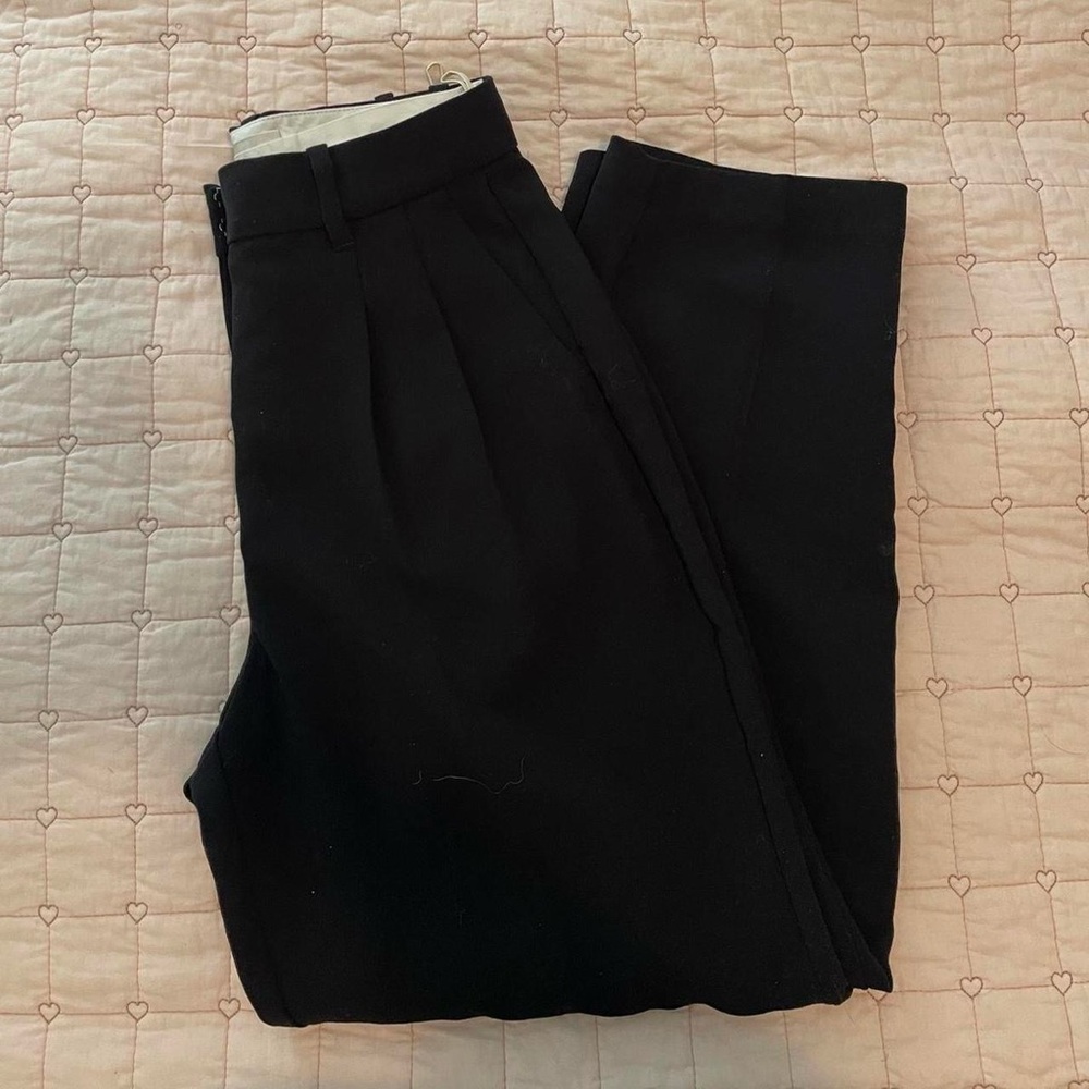 Aritzia trouser sold.